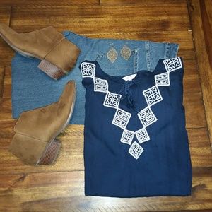 Crown & Ivy XL Blouse